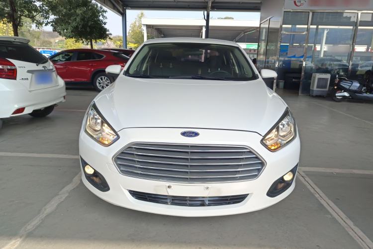 Used Ford Escort 2015 1.5L Automatic Comfort Edition Front