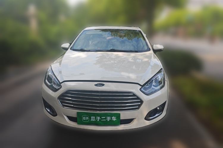 Used Ford Escort 2015 1.5L Automatic Fashion Model Front
