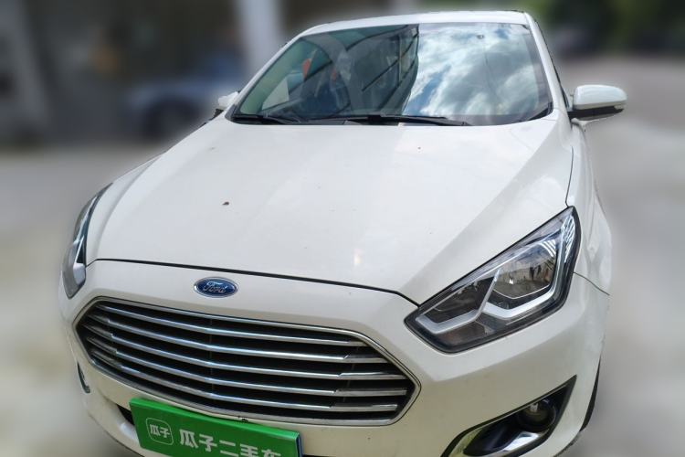 Used Ford Escort 2015 1.5L Automatic Fashion Model Front