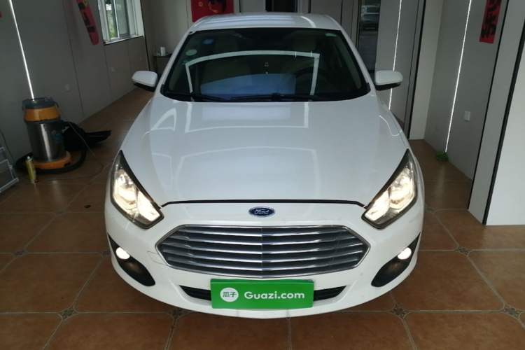 Used Ford Escort 2015 1.5L Automatic Comfort Edition Front