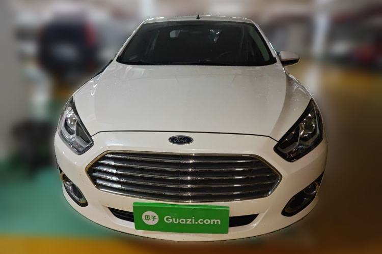 Used Ford Escort 2015 1.5L Manual Fashion Edition Front