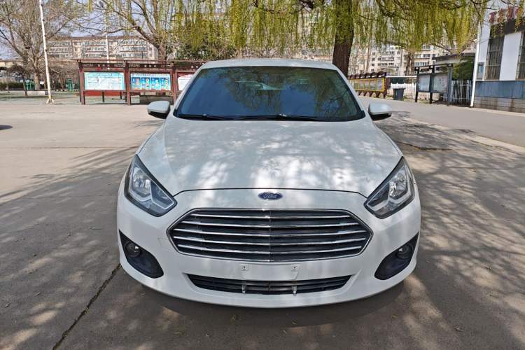 Used Ford Escort 2015 1.5L Manual Comfort Model Front