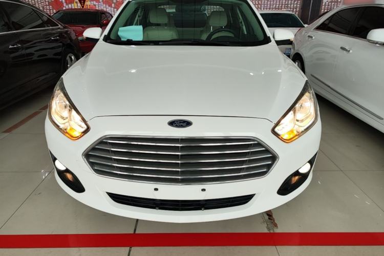 Used Ford Escort 2015 1.5L Manual Comfort Model Front