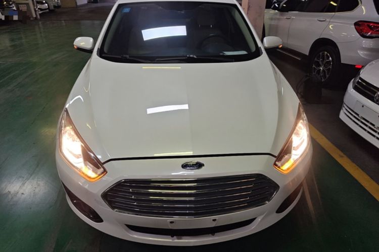 Used Ford Escort 2015 1.5L Manual Comfort Model Front