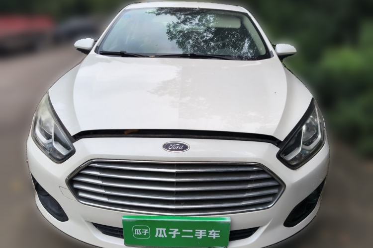 Used Ford Escort 2015 1.5L Automatic Comfort Edition Front