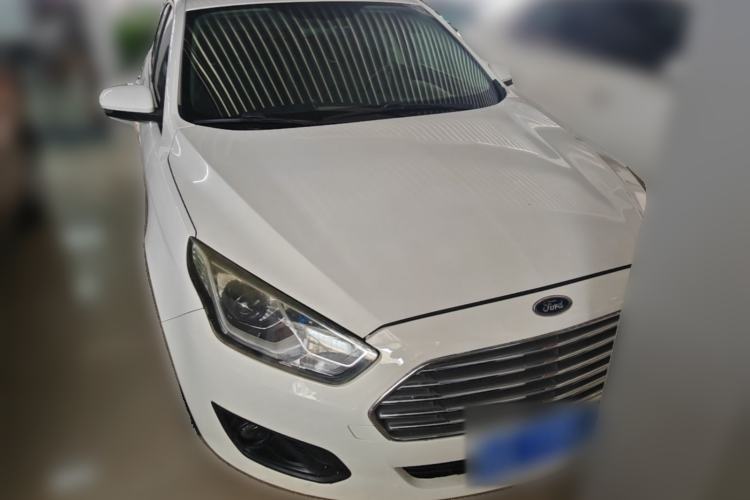 Used Ford Escort 2015 1.5L Automatic Comfort Edition Front
