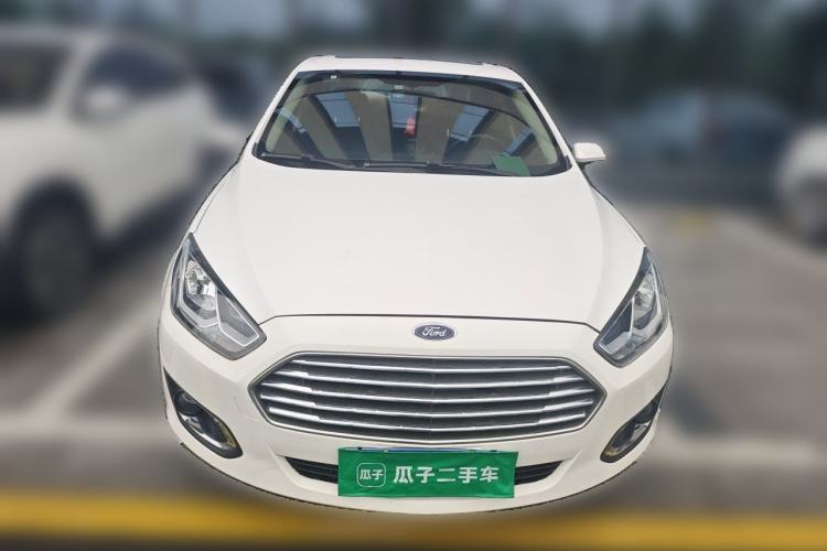 Used Ford Escort 2015 1.5L Automatic Fashion Model Front