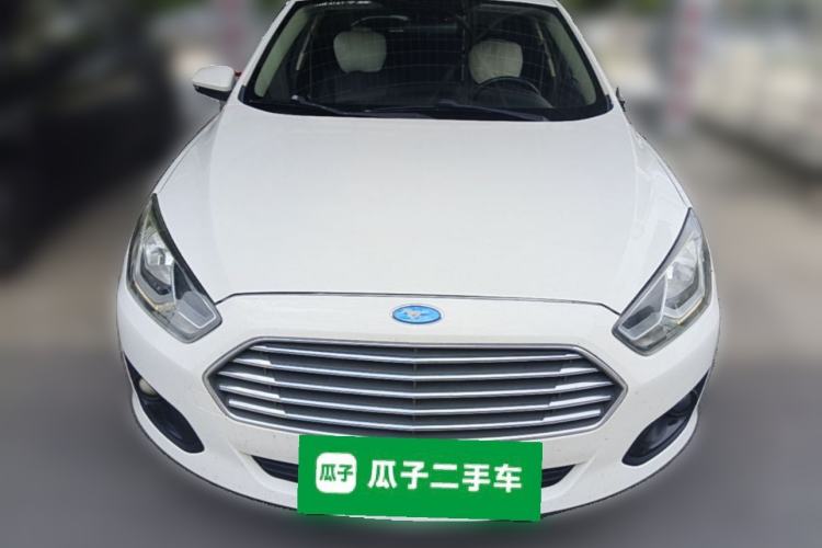 Used Ford Escort 2015 1.5L Automatic Comfort Edition Front