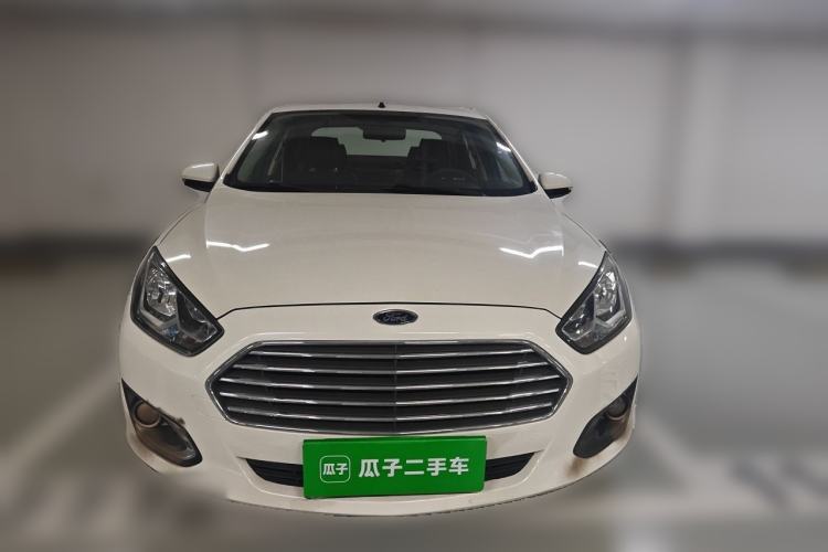 Used Ford Escort 2015 1.5L Automatic Comfort Edition Front