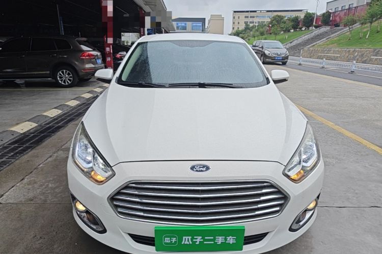 Used Ford Escort 2015 1.5L Automatic Comfort Edition Front