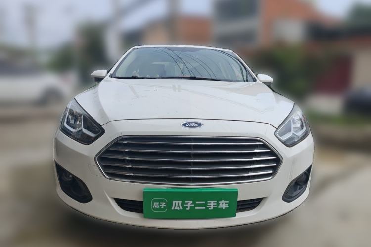 Used Ford Escort 2015 1.5L Manual Comfort Model Front