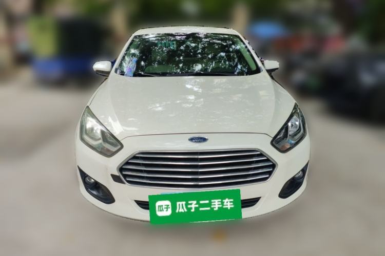 Used Ford Escort 2015 1.5L Manual Comfort Model Front