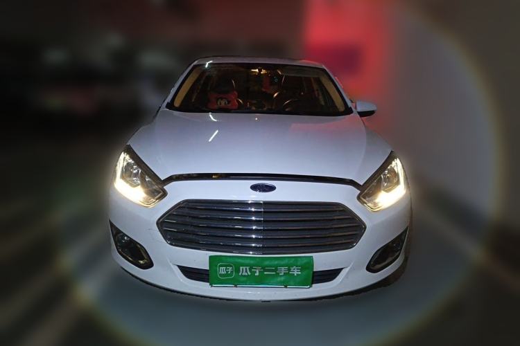 Used Ford Escort 2015 1.5L Automatic Fashion Model Front
