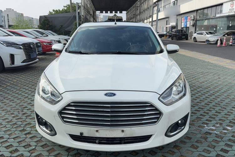 Used Ford Escort 2015 1.5L Automatic Fashion Model Front