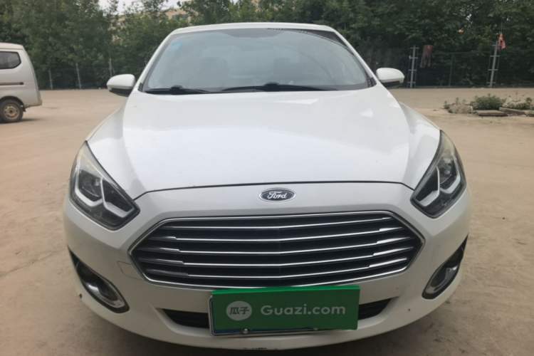 Used Ford Escort 2015 1.5L Automatic Fashion Model Front