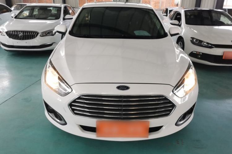 Used Ford Escort 2015 1.5L Automatic Fashion Model Front