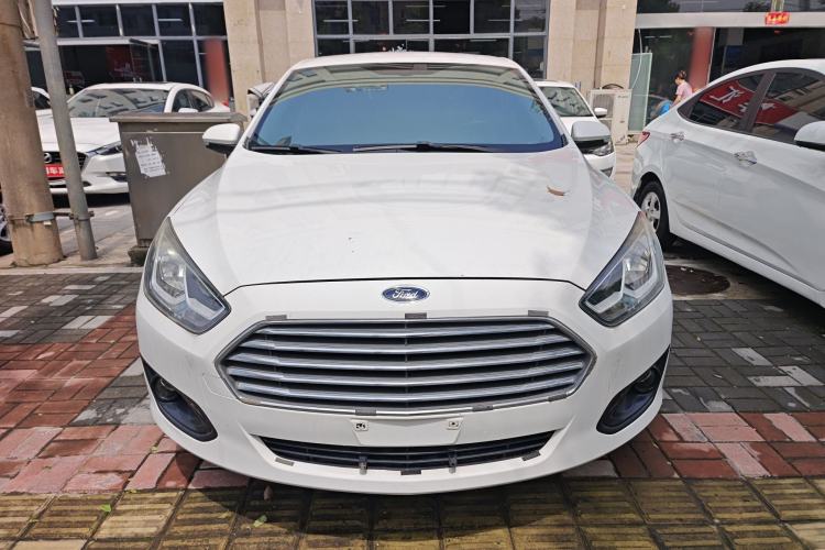 Used Ford Escort 2015 1.5L Automatic Comfort Edition Front
