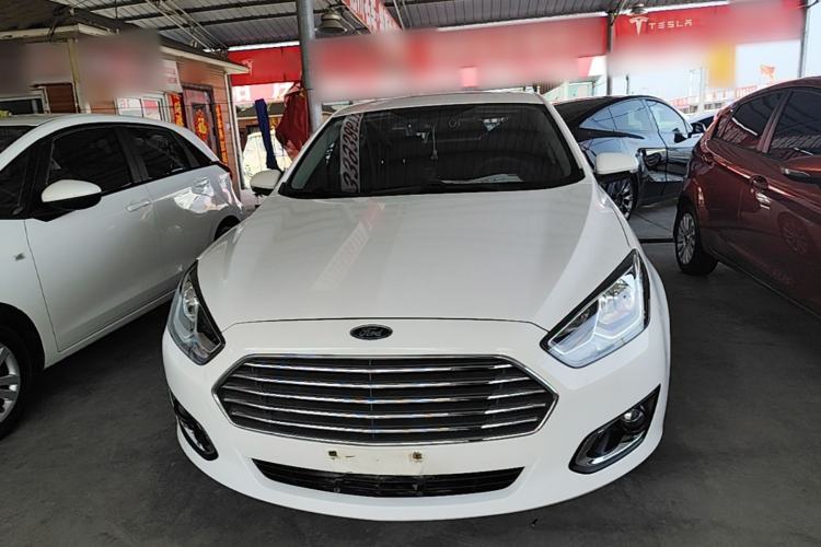 Used Ford Escort 2015 1.5L Manual Fashion Edition Front