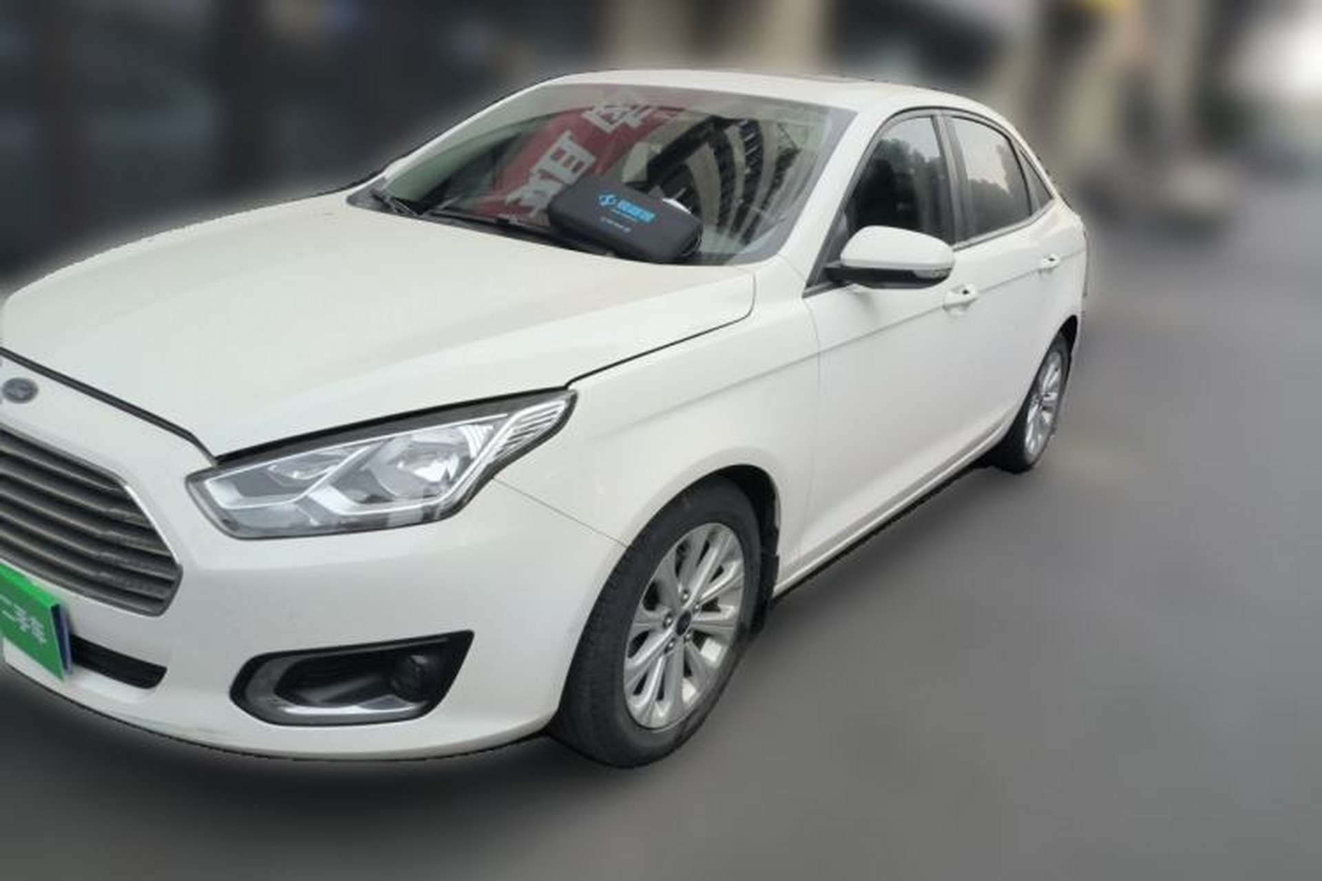 Used Ford Escort 2015 1.5L Manual Fashion Edition Front Left 45 Deg