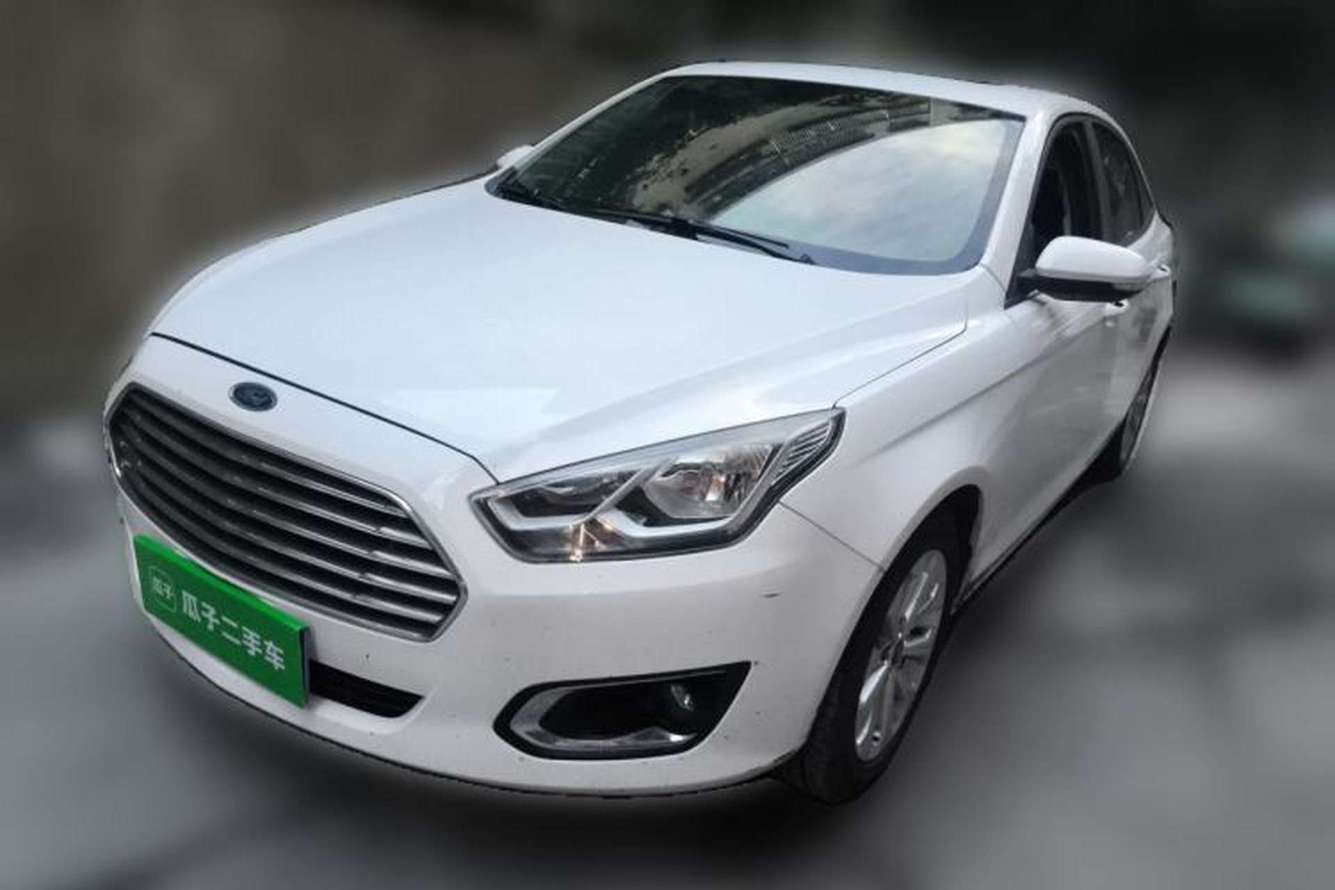 Used Ford Escort 2015 1.5L Automatic Fashion Model Front Left 45 Deg