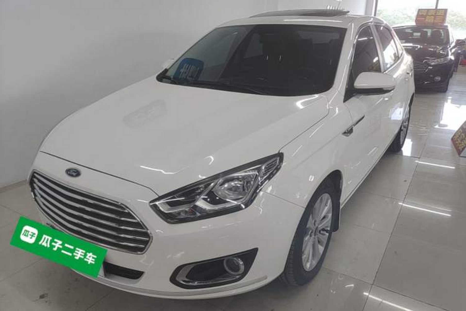 Used Ford Escort 2015 1.5L Automatic Fashion Model Front Left 45 Deg