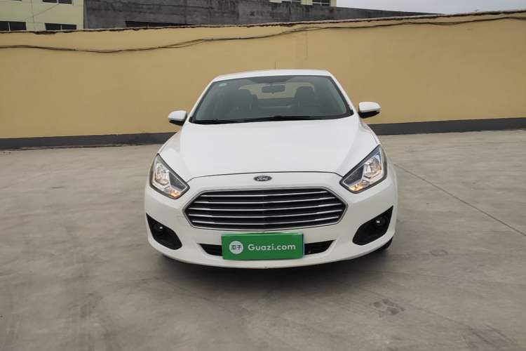Used Ford Escort 2015 1.5L Manual Comfort Model Front