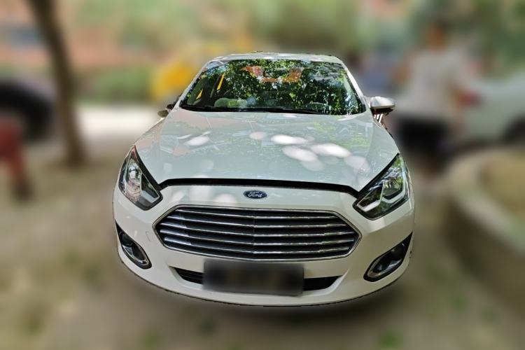 Used Ford Escort 2015 1.5L Automatic Fashion Model Front