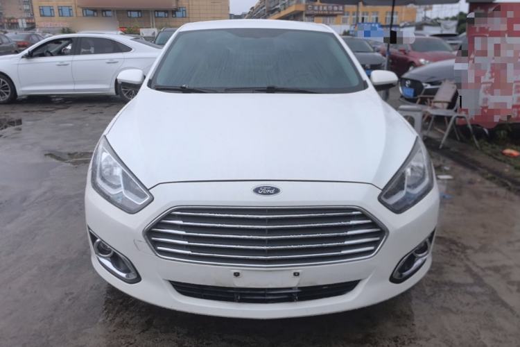 Used Ford Escort 2015 1.5L Manual Comfort Model Front
