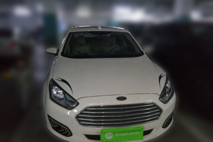 Used Ford Escort 2015 1.5L Manual Fashion Edition Front