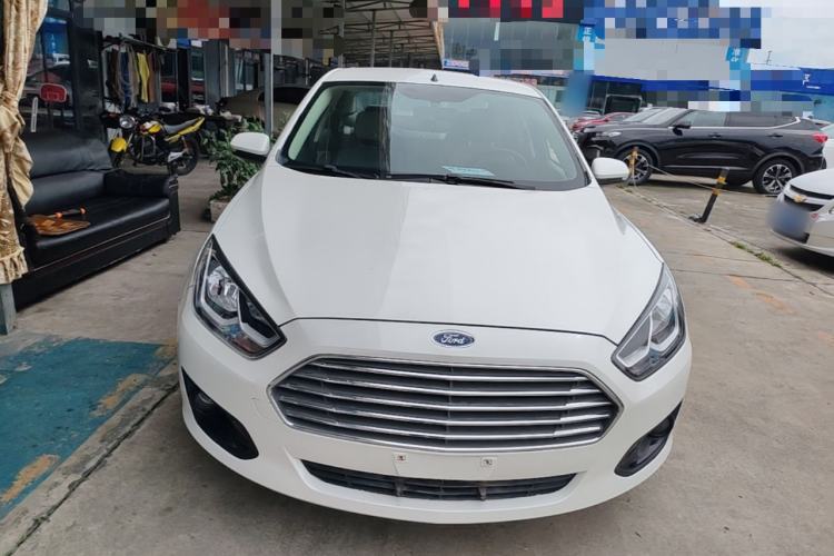 Used Ford Escort 2015 1.5L Manual Comfort Model Front