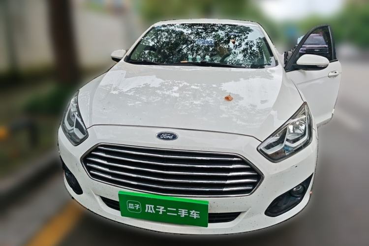 Used Ford Escort 2015 1.5L Automatic Comfort Edition Front
