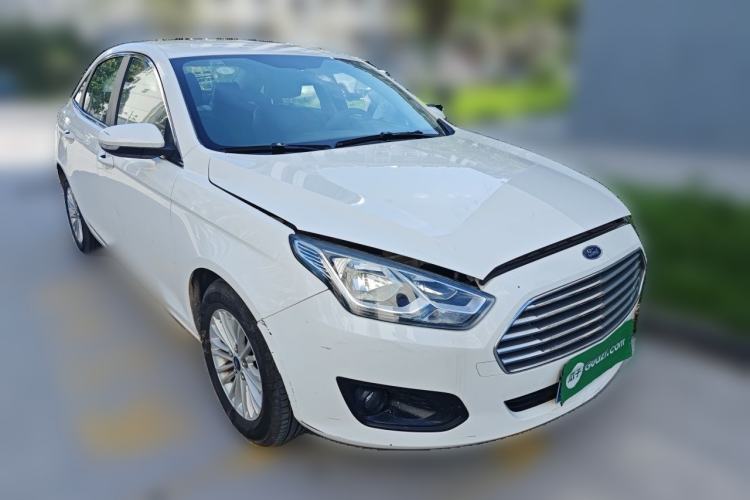 Used Ford Escort 2015 1.5L Automatic Comfort Edition Front Right 45 Deg