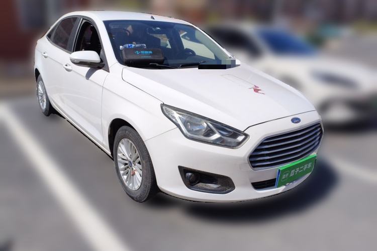 Used Ford Escort 2015 1.5L Automatic Comfort Edition Front Right 45 Deg
