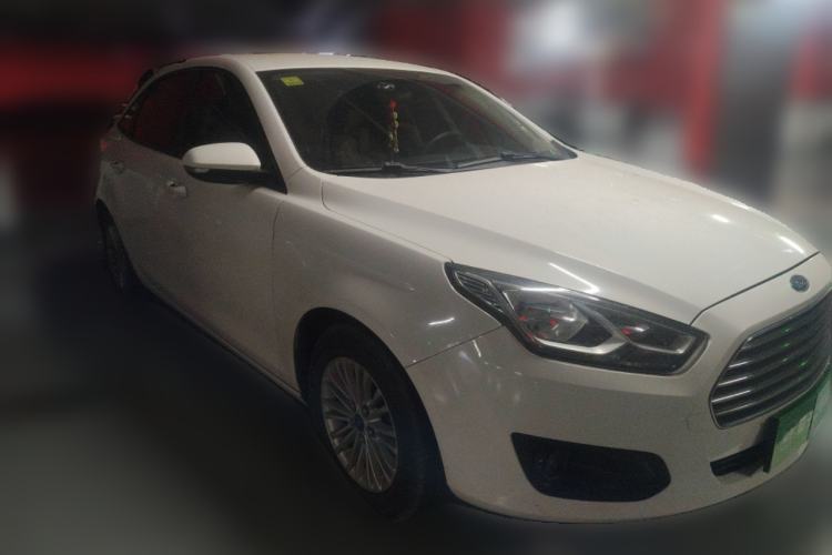 Used Ford Escort 2015 1.5L Manual Comfort Model Front Right 45 Deg