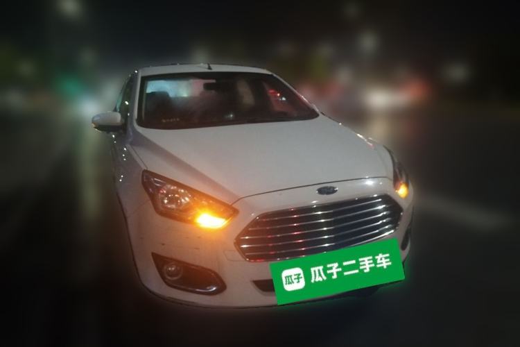 Used Ford Escort 2015 1.5L Automatic Comfort Edition Front Right 45 Deg