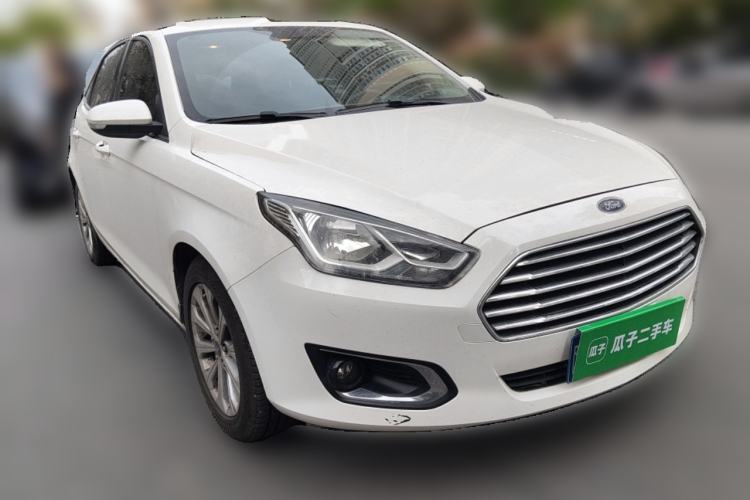 Used Ford Escort 2015 1.5L Automatic Fashion Model Front Right 45 Deg