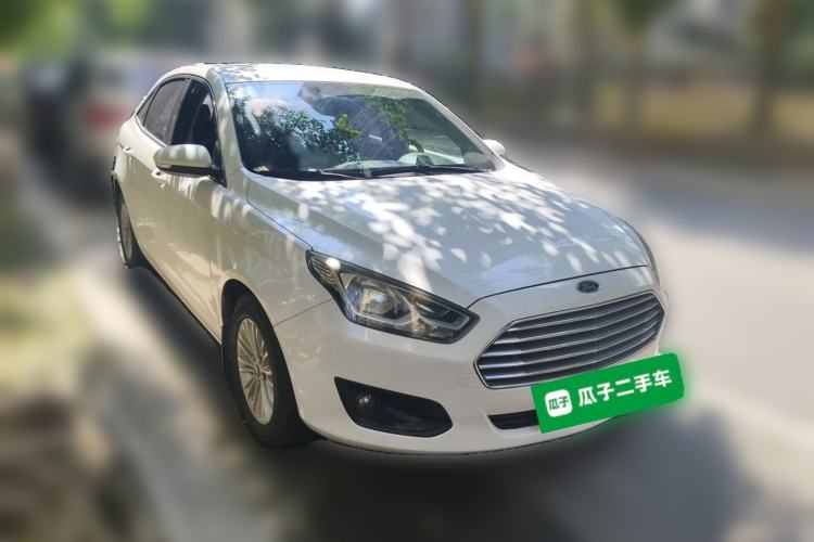 Used Ford Escort 2015 1.5L Automatic Comfort Edition Front Right 45 Deg
