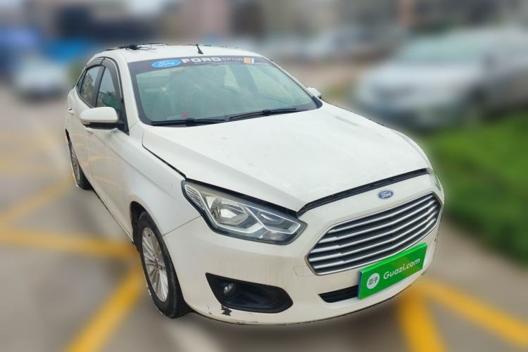 Used Ford Escort 2015 1.5L Automatic Comfort Edition Front Right 45 Deg