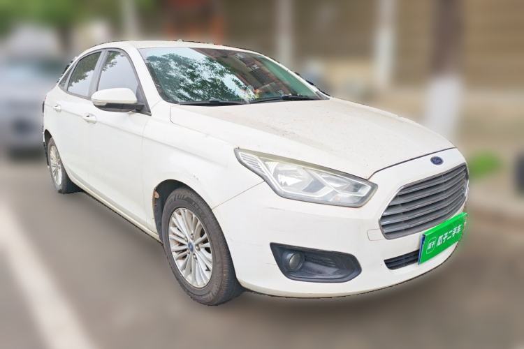 Used Ford Escort 2015 1.5L Manual Comfort Model Front Right 45 Deg