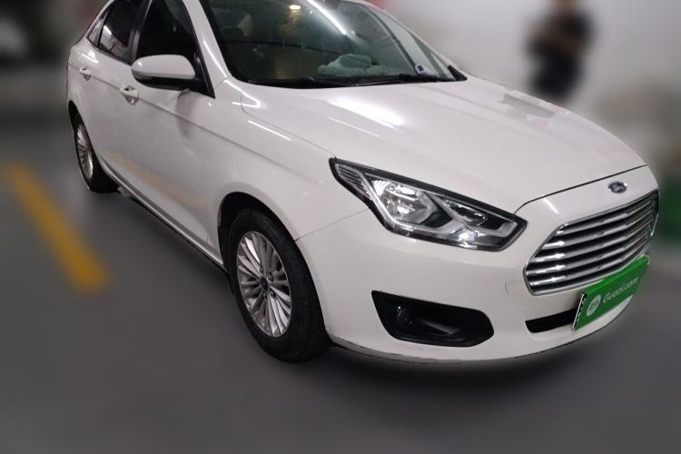 Used Ford Escort 2015 1.5L Manual Comfort Model Front Right 45 Deg