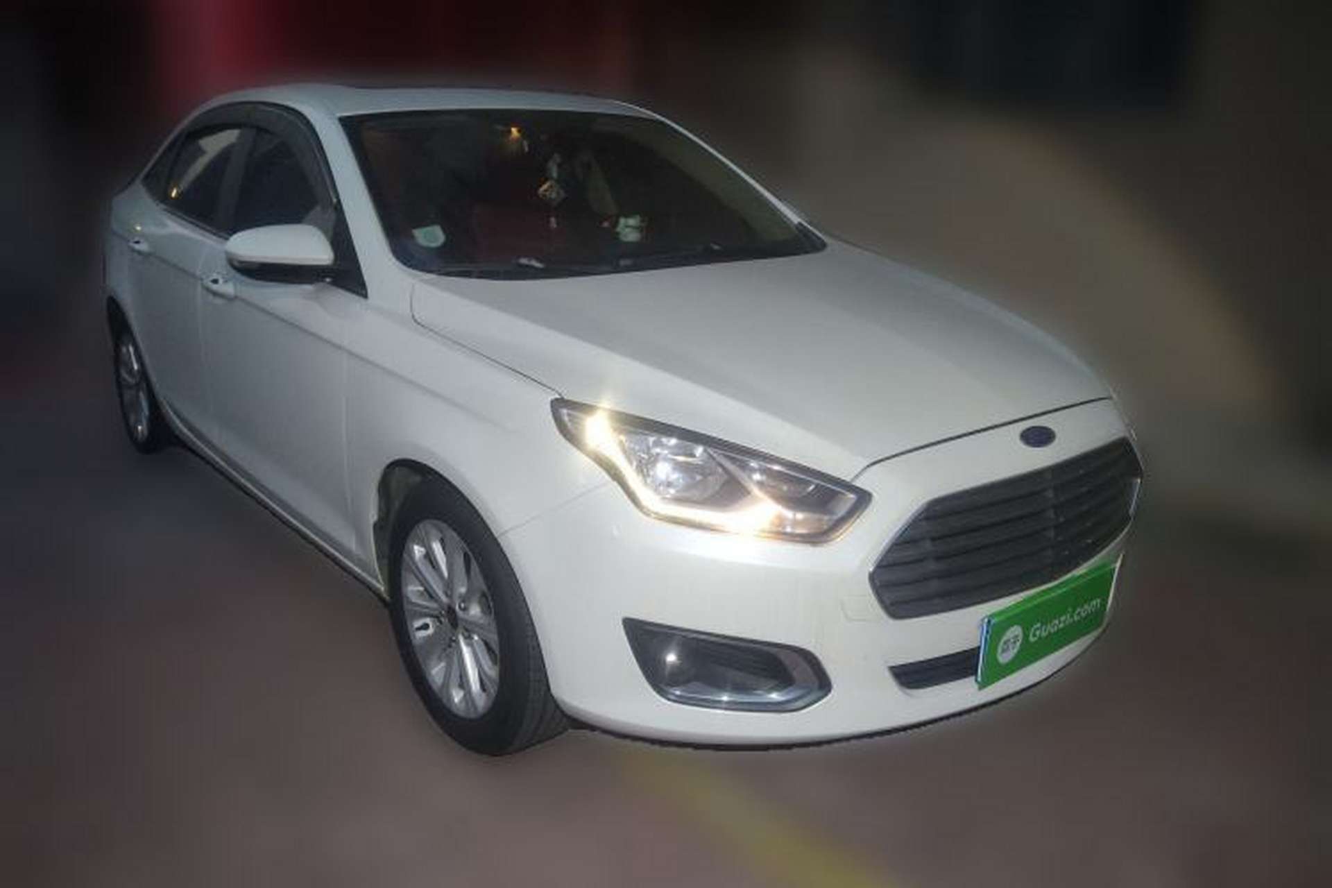 Used Ford Escort 2015 1.5L Automatic Fashion Model Front Right 45 Deg