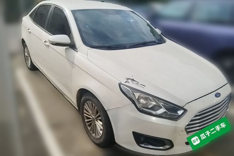 Used Ford Escort 2015 1.5L Manual Comfort Model Front Right 45 Deg