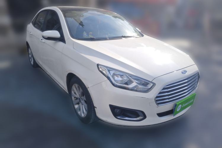 Used Ford Escort 2015 1.5L Automatic Fashion Model Front Right 45 Deg