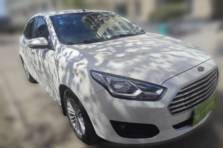 Used Ford Escort 2015 1.5L Automatic Comfort Edition Front Right 45 Deg