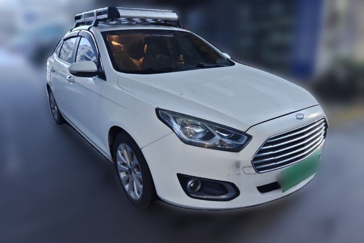 Used Ford Escort 2015 1.5L Automatic Fashion Model Front Right 45 Deg