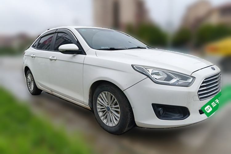 Used Ford Escort 2015 1.5L Manual Comfort Model Front Right 45 Deg