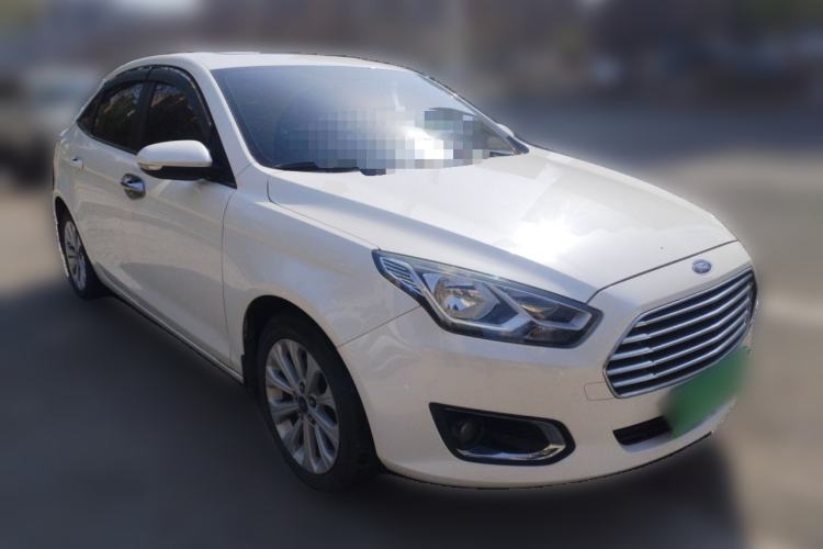Used Ford Escort 2015 1.5L Automatic Fashion Model Front Right 45 Deg