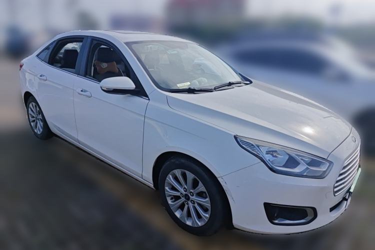 Used Ford Escort 2015 1.5L Automatic Fashion Model Front Right 45 Deg