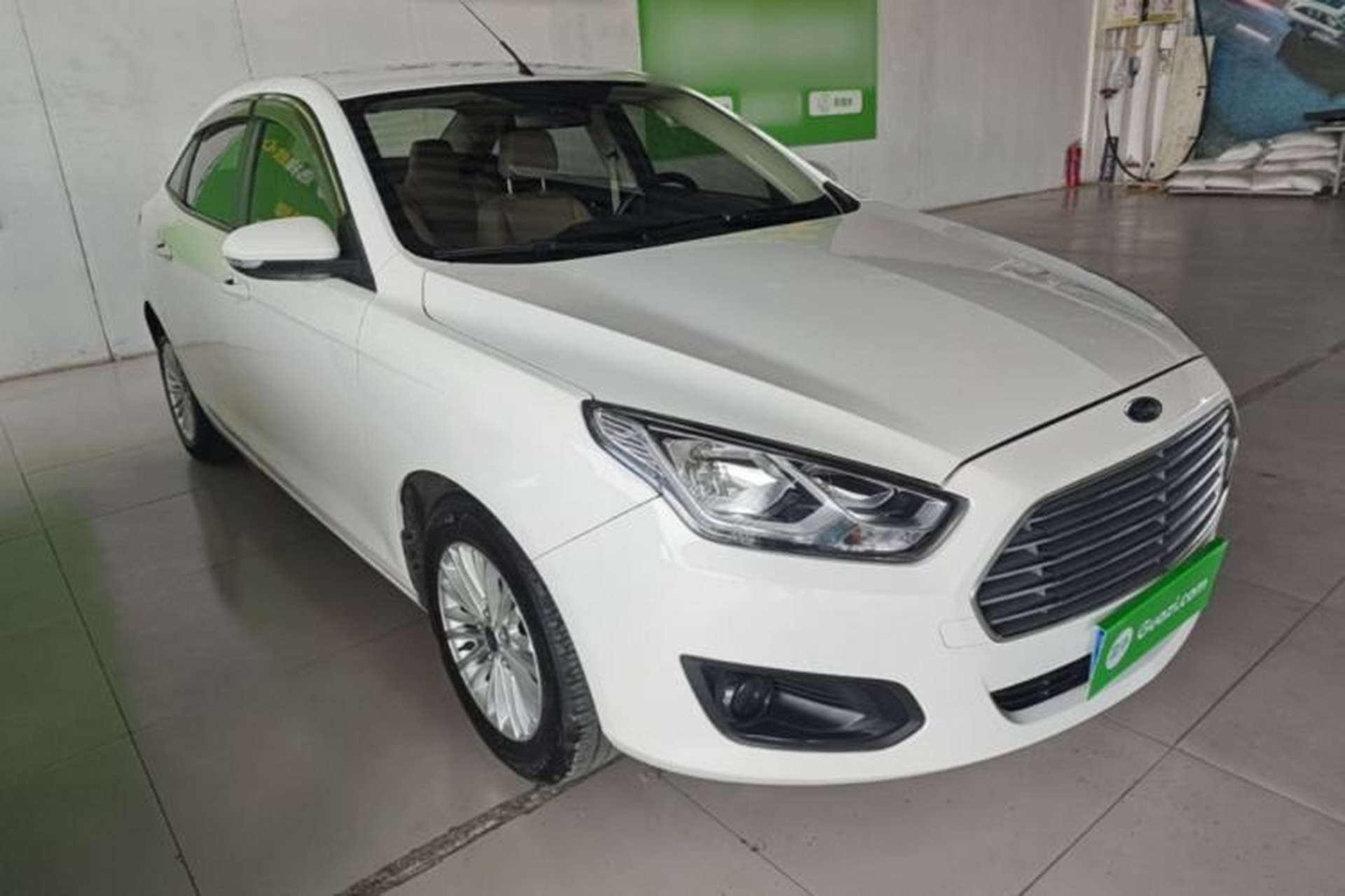 Used Ford Escort 2015 1.5L Manual Comfort Model Front Right 45 Deg