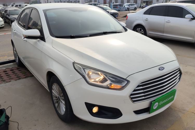 Used Ford Escort 2015 1.5L Manual Comfort Model Front Right 45 Deg